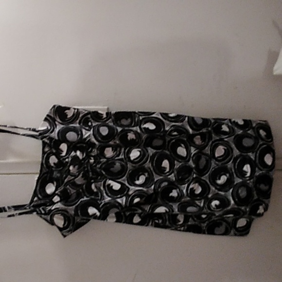 Black and white dress - Picture 5 of 6